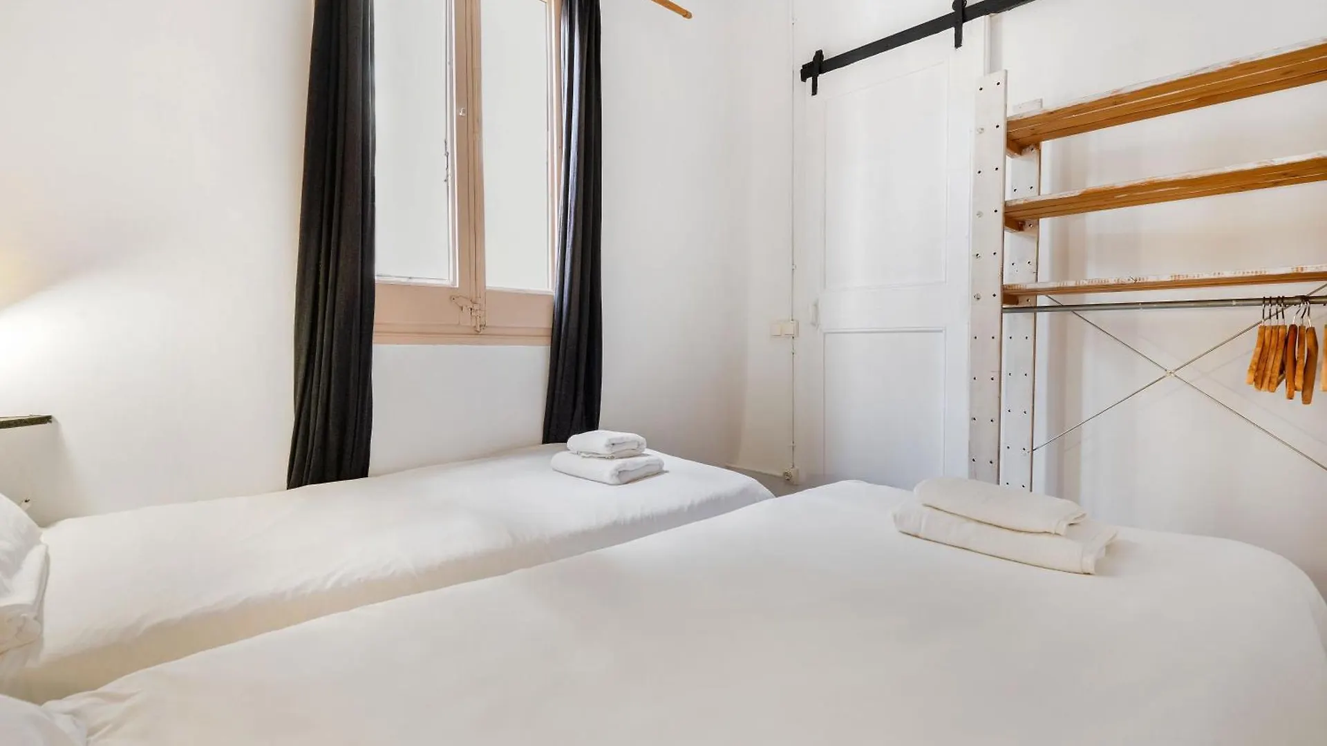 Fridays Flats Retro Chic In Poble Sec Lejlighed Barcelona