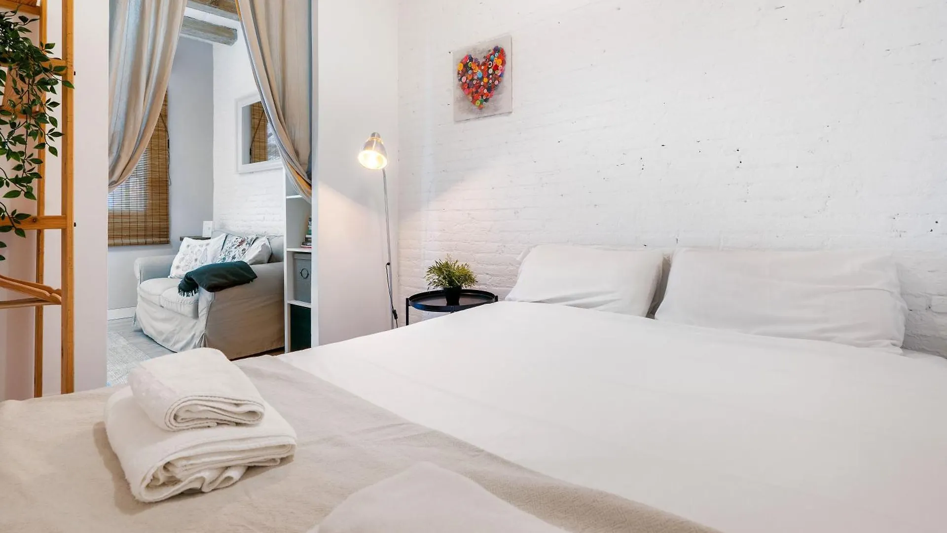 Fridays Flats Retro Chic In Poble Sec Apartman Barcelona
